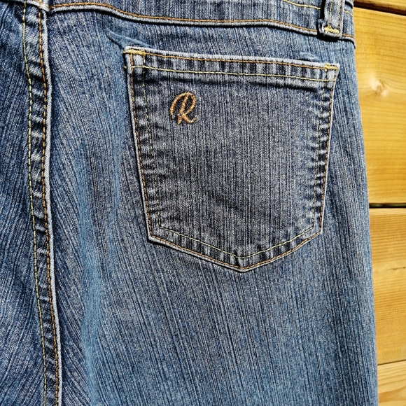 Jeans - Picture 2 of 8